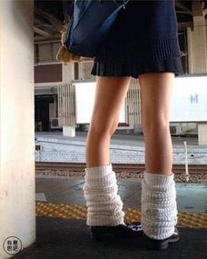 女生脱袜日本,日本女生展现独特魅力