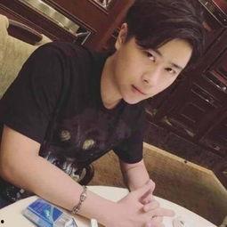 爆料头牌主播是谁呀视频,爆料头牌主播身份大揭秘！