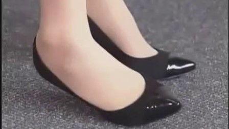 白点丝袜脚,白点风情，足下生辉