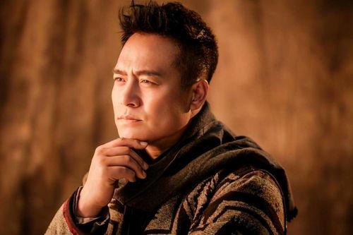 小黑子那个明星,闪耀星途，青春偶像的蜕变之路